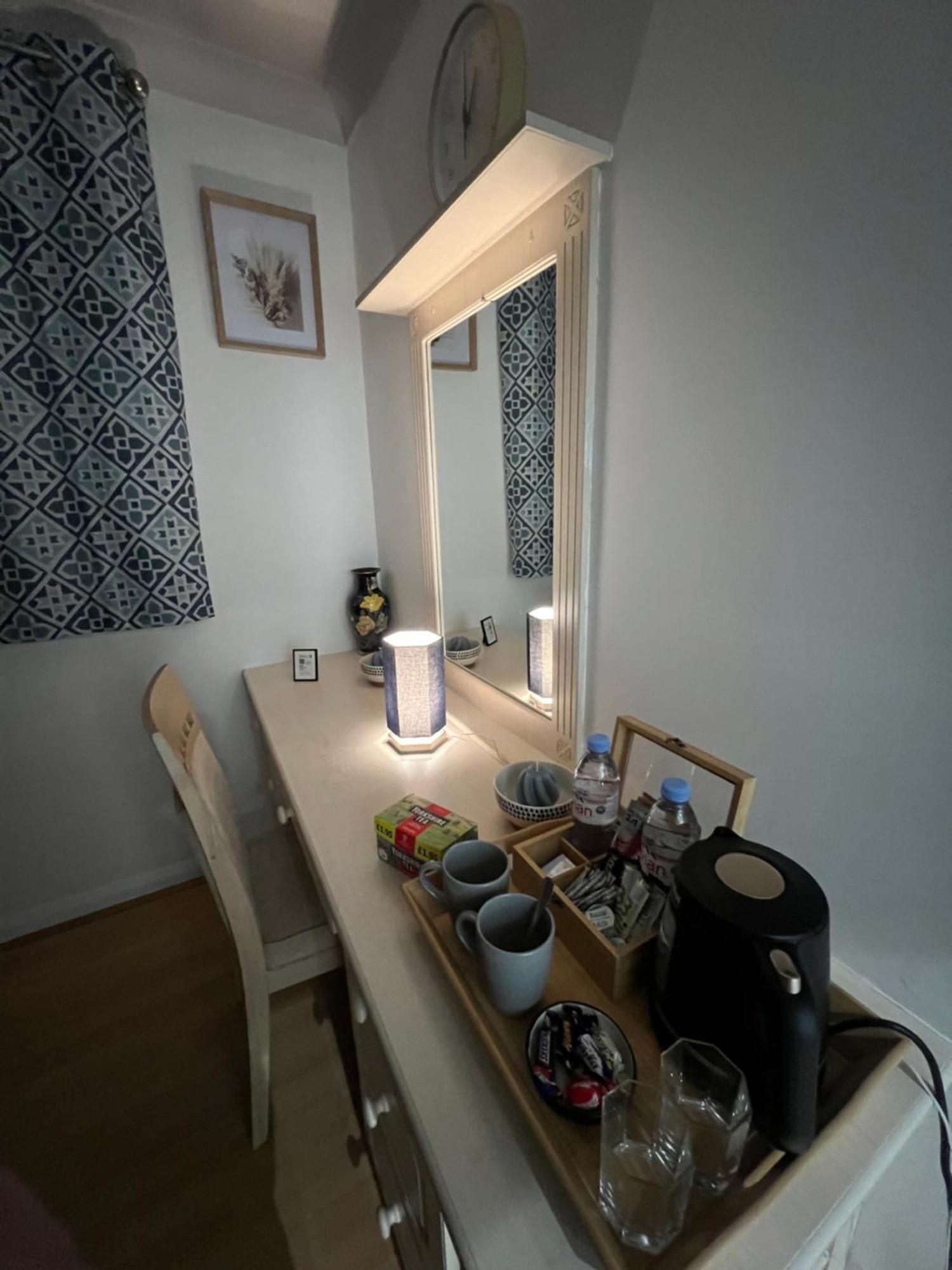 Double Room At The Bungalow With Shared Shower Room Kettering Exterior foto
